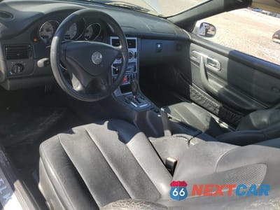 Zdjęcie 8 z 12 samochodu: 2002 MERCEDES-BENZ SLK 230 KOMPRESSOR VIN:WDBKK49F42F266833 - miniatura