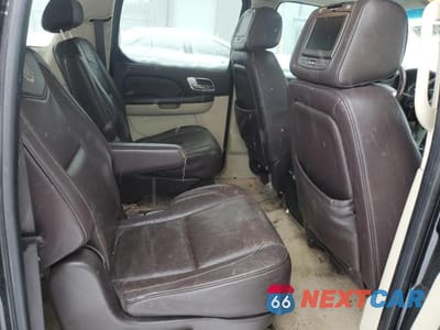 Zdjęcie 11 z 13 samochodu: 2010 CADILLAC ESCALADE ESV PLATINUM VIN:1GYUKKEF8AR279337 - miniatura