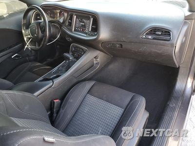 Zdjęcie 8 z 15 samochodu: 2019 DODGE CHALLENGER SXT VIN:2C3CDZAG4KH735469 - miniatura