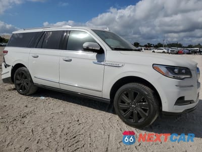 Czwarte zdjęcie samochodu z boku: 2024 LINCOLN NAVIGATOR L RESERVE VIN:5LMJJ3LG8REL10966 - miniatura