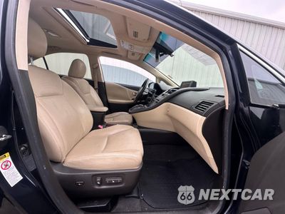 Piąte zdjęcie samochodu w środku: 2010 LEXUS HS 250H VIN:JTHBB1BAXA2008917 - miniatura