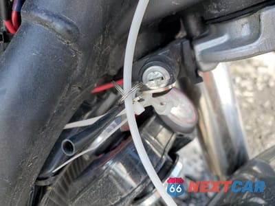 Zdjęcie 8 z 9 samochodu: 2017 KAWASAKI VN900 D VIN:JKAVN2D18HA058394 - miniatura