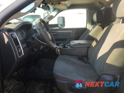 Zdjęcie 7 z 12 samochodu: 2015 RAM 5500 VIN:3C7WRMDL3FG709136 - miniatura