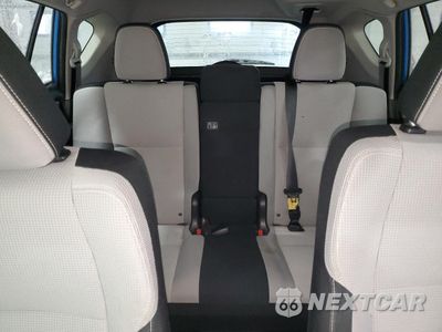 Zdjęcie 10 z 16 samochodu: 2016 TOYOTA RAV4 HV XLE VIN:JTMRJREV8GD055537 - miniatura