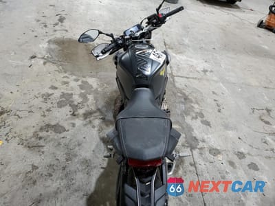 Zdjęcie 6 z 9 samochodu: 2021 HONDA CB650 RA VIN:MLHRH0252M5200490 - miniatura