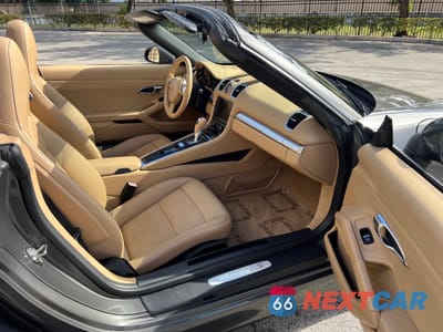 Piąte zdjęcie samochodu w środku: 2013 PORSCHE BOXSTER S VIN:WP0CB2A89DS133325 - miniatura