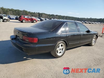 Trzecie zdjęcie samochodu z tyłu: 1996 CHEVROLET CAPRICE / IMPALA CLASSIC SS VIN:1G1BL52P2TR193672 - miniatura