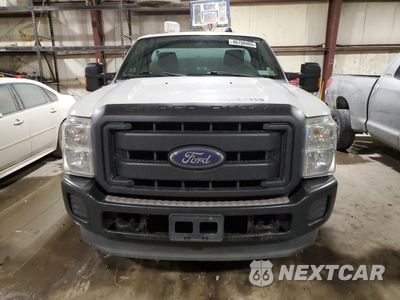 Piąte zdjęcie samochodu w środku: 2013 FORD F250 SUPER DUTY VIN:1FTBF2B69DEA76457 - miniatura