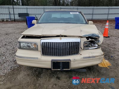 Piąte zdjęcie samochodu w środku: 1997 LINCOLN TOWN CAR SIGNATURE VIN:1LNLM82W1VY604176 - miniatura