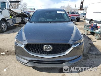 Piąte zdjęcie samochodu w środku: 2020 MAZDA CX-5 SIGNATURE VIN:JM3KFBEY5L0815985 - miniatura