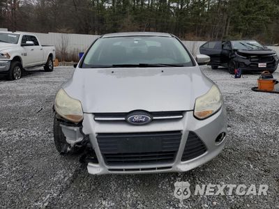 Piąte zdjęcie samochodu w środku: 2014 FORD FOCUS SE VIN:1FADP3F23EL361385 - miniatura