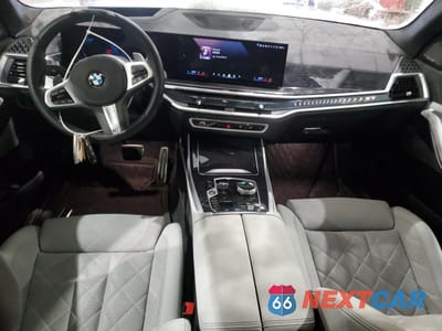 Zdjęcie 8 z 14 samochodu: 2025 BMW X7 XDRIVE40I VIN:5UX23EM08S9W34239 - miniatura