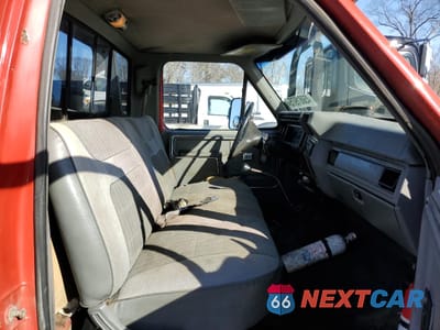 Zdjęcie 6 z 10 samochodu: 1986 FORD F350 VIN:1FDKF371XGKA52737 - miniatura