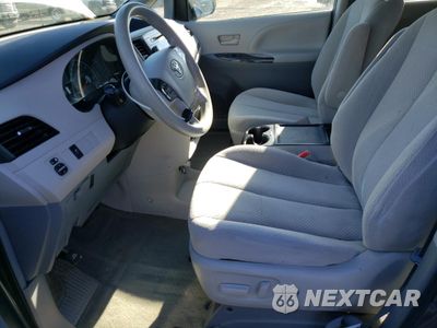Zdjęcie 7 z 15 samochodu: 2014 TOYOTA SIENNA LE VIN:5TDKK3DCXES485194 - miniatura