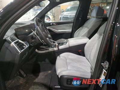Zdjęcie 7 z 14 samochodu: 2025 BMW X7 XDRIVE40I VIN:5UX23EM08S9W34239 - miniatura
