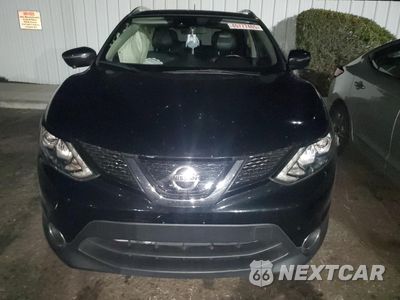 Piąte zdjęcie samochodu w środku: 2018 NISSAN ROGUE SPORT S VIN:JN1BJ1CPXJW196180 - miniatura