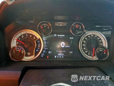 Zdjęcie 9 z 14 samochodu: 2017 RAM 3500 LARAMIE VIN:3C63R3JL9HG549627 - miniatura