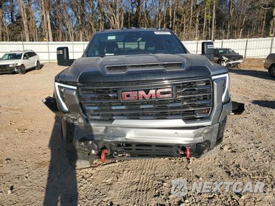 Piąte zdjęcie samochodu w środku: 2024 GMC SIERRA K2500 AT4 VIN:1GT49PEY3RF249885 - miniatura