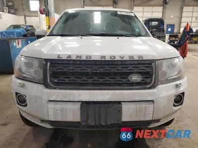 Piąte zdjęcie samochodu w środku: 2014 LAND ROVER LR2 HSE VIN:SALFR2BG1EH407154 - miniatura