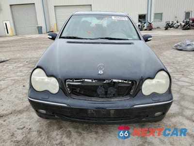 Piąte zdjęcie samochodu w środku: 2003 MERCEDES-BENZ C 240 VIN:WDBRF61J33A412345 - miniatura