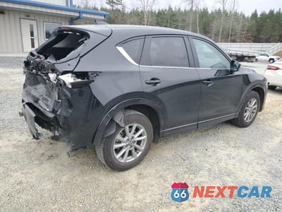 Trzecie zdjęcie samochodu z tyłu: 2024 MAZDA CX-5 PREFERRED VIN:JM3KFBCLXR0496504 - miniatura
