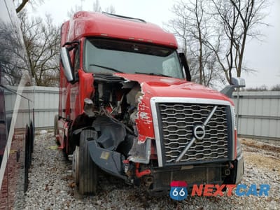 2022 VOLVO VN VNL 4V4NC9EH3NN301053 - główne zdjęcie licytacji z USA - miniatura