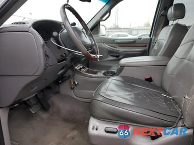 Zdjęcie 7 z 12 samochodu: 2001 LINCOLN NAVIGATOR VIN:5LMFU28R41LJ18753 - miniatura