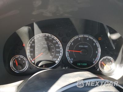 Zdjęcie 9 z 13 samochodu: 2005 JEEP LIBERTY LIMITED VIN:1J4GL58K35W502525 - miniatura