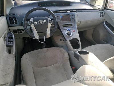 Zdjęcie 8 z 12 samochodu: 2015 TOYOTA PRIUS VIN:JTDKN3DU8F1915058 - miniatura