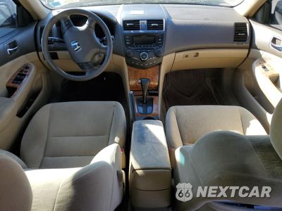 Zdjęcie 8 z 12 samochodu: 2004 HONDA ACCORD EX VIN:1HGCM56624A169609 - miniatura