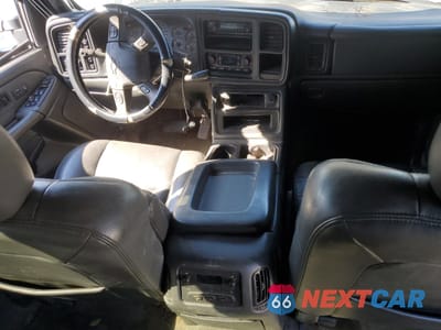 Zdjęcie 8 z 11 samochodu: 2003 CHEVROLET SILVERADO K3500 VIN:1GCJK33103F207512 - miniatura