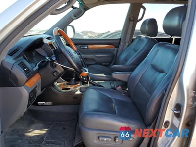 Zdjęcie 7 z 15 samochodu: 2003 LEXUS GX 470 VIN:JTJBT20X030010831 - miniatura