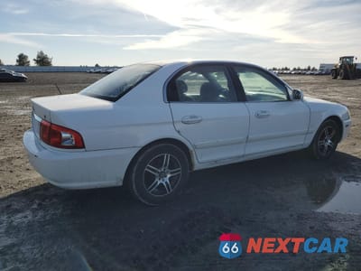 Trzecie zdjęcie samochodu z tyłu: 2005 KIA OPTIMA LX VIN:KNAGD126655382519 - miniatura