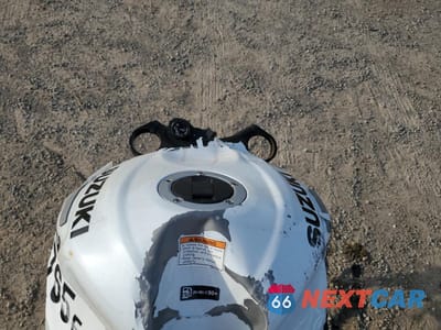 Zdjęcie 7 z 10 samochodu: 2025 SUZUKI GSX-R600 VIN:JS1GN7FA7S7100867 - miniatura