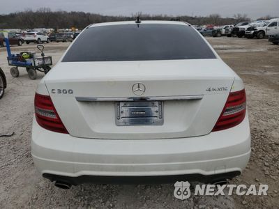 Zdjęcie 6 z 14 samochodu: 2012 MERCEDES-BENZ C 300 4MATIC VIN:WDDGF8BB1CF879347 - miniatura