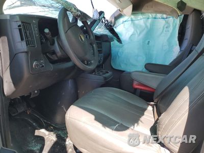Zdjęcie 7 z 13 samochodu: 2017 CHEVROLET EXPRESS G2500 VIN:1GCWGAFF9H1347095 - miniatura
