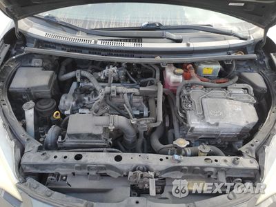Zdjęcie 12 z 13 samochodu: 2013 TOYOTA PRIUS C VIN:JTDKDTB33D1529304 - miniatura