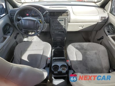 Zdjęcie 8 z 14 samochodu: 2001 CHEVROLET VENTURE ECONOMY VIN:1GNDU23E41D254255 - miniatura