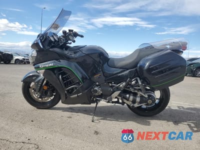 Trzecie zdjęcie samochodu z tyłu: 2016 KAWASAKI ZG1400 E VIN:JKBZGNE19GA005063 - miniatura