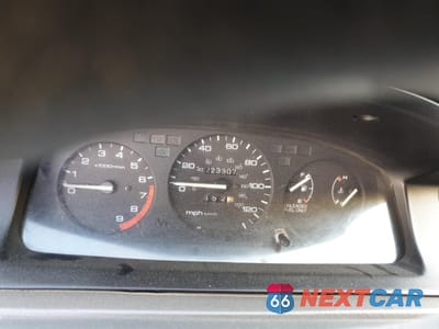 Zdjęcie 9 z 14 samochodu: 1993 HONDA CIVIC DX VIN:2HGEJ2146PH524387 - miniatura