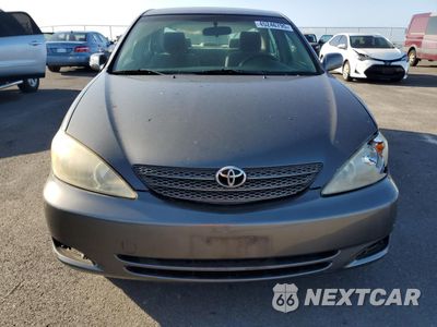 Piąte zdjęcie samochodu w środku: 2004 TOYOTA CAMRY LE VIN:JTDBE30KX40268217 - miniatura