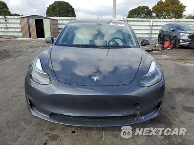 Piąte zdjęcie samochodu w środku: 2022 TESLA MODEL 3 VIN:5YJ3E1EC7NF328869 - miniatura