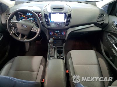 Zdjęcie 8 z 16 samochodu: 2018 FORD ESCAPE SE VIN:1FMCU9GD8JUB26546 - miniatura