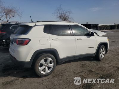Trzecie zdjęcie samochodu z tyłu: 2019 JEEP COMPASS LATITUDE VIN:3C4NJDBBXKT761018 - miniatura