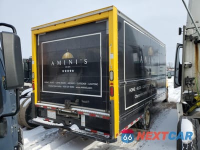 Czwarte zdjęcie samochodu z boku: 2016 FORD ECONOLINE E350 SUPER DUTY CUTAWAY VAN VIN:1FDWE3FS0GDC37771 - miniatura
