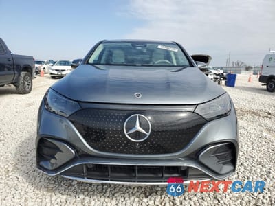 Piąte zdjęcie samochodu w środku: 2023 MERCEDES-BENZ EQE SUV 350+ VIN:4JGGM2BB2PA015077 - miniatura