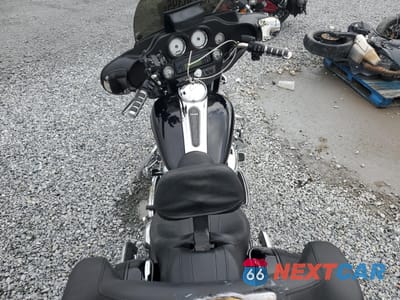Zdjęcie 6 z 10 samochodu: 2010 HARLEY-DAVIDSON FLHX VIN:1HD1KB41XAB674688 - miniatura