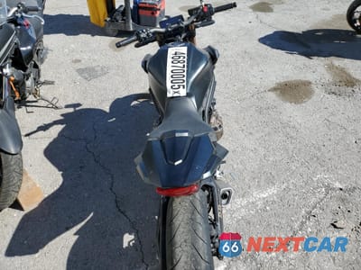 Zdjęcie 6 z 8 samochodu: 2021 HONDA CB650 RA VIN:MLHRH0250M5200228 - miniatura