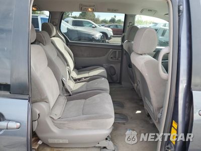 Zdjęcie 11 z 13 samochodu: 2008 TOYOTA SIENNA CE VIN:5TDZK23C58S112000 - miniatura