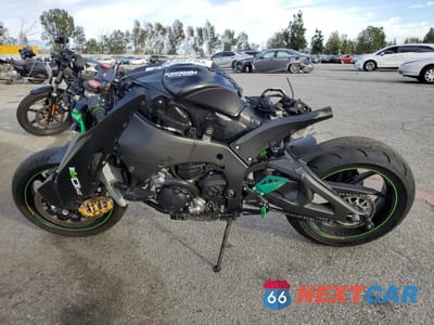 Czwarte zdjęcie samochodu z boku: 2017 KAWASAKI ZX1000 Z VIN:JKAZXCZ12HA000050 - miniatura